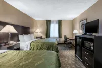 Quality Inn & Suites des Moines - Merle Hay Road فنادق في Urbandale