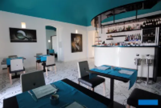 Zafran Boutique Hotel