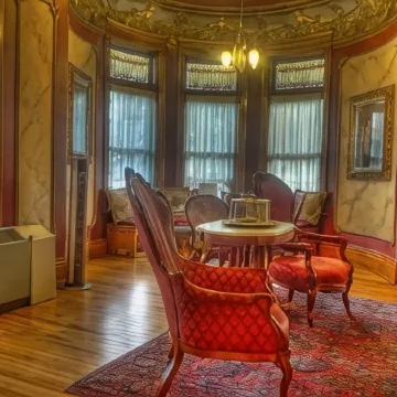 The Redstone Inn and Suites