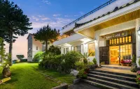 Harry and Sodam Pension Hotels in Чечжу
