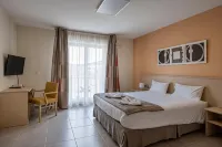 The Originals Boutique, Hotel l'Occitan, Aubagne Hotels in Auriol