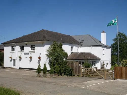 Leworthy Farmhouse Bed and Breakfast - Homestays