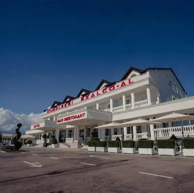 Kompleksi Exalco-Al Отели в г. 