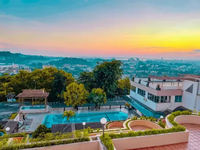 Crown Vista Hotel فنادق في 