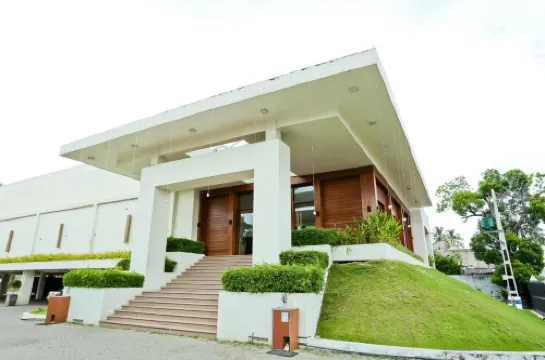 ゴールデン スター ビーチ ホテル