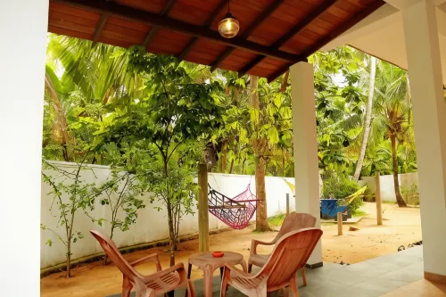 Midigama Holiday Inn Hotels in Matara