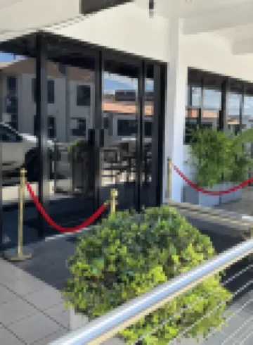 The Queens Gladstone