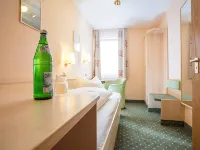 Gästehaus Mönchshof Hotels in Eibelstadt