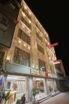 Gold the Royal Newly Built - 2Mins Walk from New Delhi Railway Station & 5Mins from Connaught Place