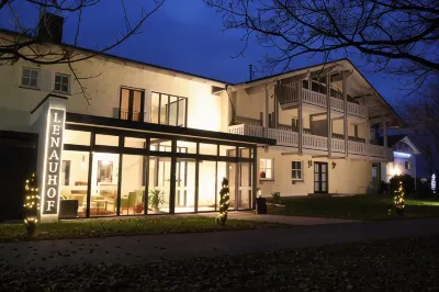 Hotel Lenauhof