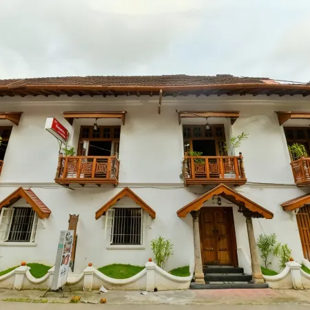 Rossitta Wood Castle Отели рядом с достопримечательностью «Площадь Васко-да-Гама»