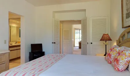 Scenic Golf Course Views and Resort Amenities - Luxurious Tropical Haven Отели рядом с достопримечательностью «Ahihi-Kinau Natural Area Reserve»