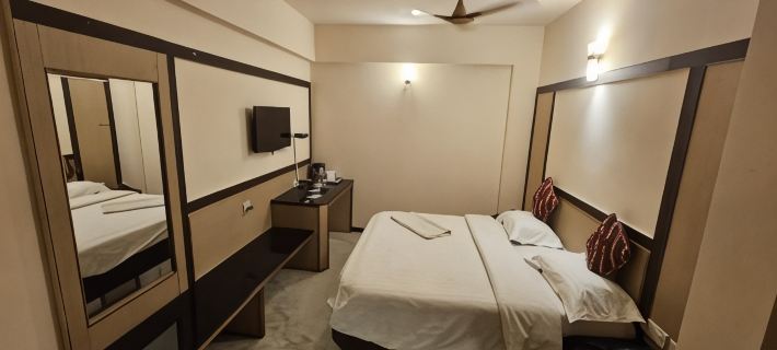 Hotel Merilin Ξενοδοχεία στην πόλη Erode