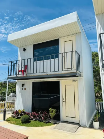 Liuqiu East Star Homestay Отели рядом с достопримечательностью «Lambai Island»