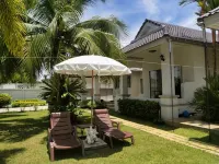 The Phura Villa Khaolak Hotel a 