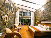 Imbogo Diners and Lounge Hotels in Bufumbira
