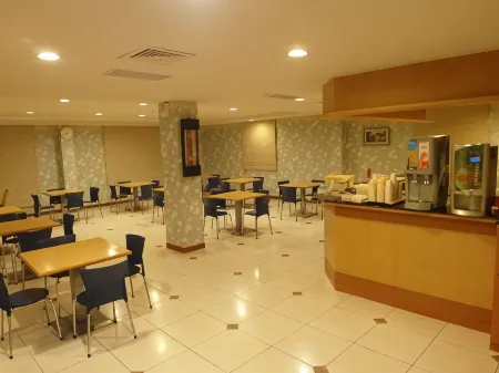 Tong Jei Kong Motel Отели в г. Пиндун