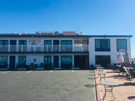 Dolphin Cove Motel Отели рядом с достопримечательностью «Pismo Beach Pier»