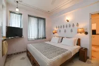 Om Niwas Suite Hotel
