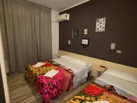 WuHostel Hotel a Cervia