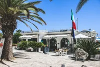 International Hotel & Suite - Strand