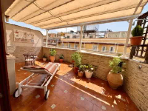 ファー ホーム グラン ヴア -  ホステル エディフィシオ エスパーニャ周辺のホテル