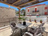 Douskos Guesthouse Hotels in Hydra
