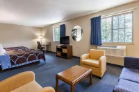 Super 8 by Wyndham East Stroudsburg/Poconos Hotels in Stroudsburg