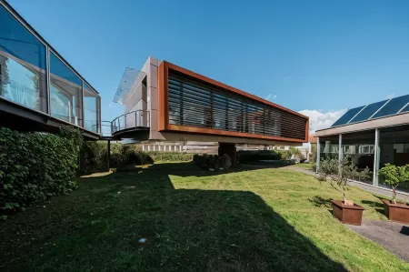 Design & Wine Hotel Отели в г. Ден