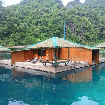 Paolyn Houseboats Coron Island
