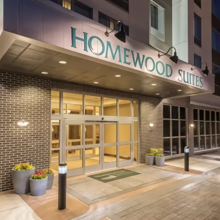 Homewood Suites by Hilton Little Rock Downtown Отели рядом с достопримечательностью «ESSE Purse Museum»