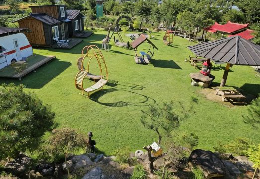 풍차와시냇물 내부