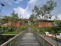 Langit Teduh Resto and Resort Hotels in Tamansari