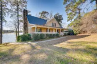 Lake Sinclair Retreat w/ Big Water Views & Dock! - 3-Star