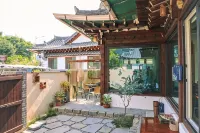 Happiness on Jacuzzi Private Pension