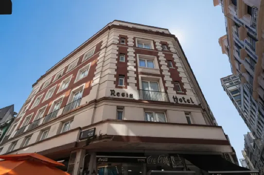 Hotel Regis Отели рядом с достопримечательностью «Здание Кавана»