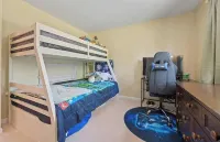 Charming 2-bedroom house with WiFi, AC in lovely Waterbury/beautiful backyard Hotels in Waterbury