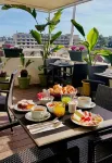 Hôtel Cannes Centre Univers - sarapan