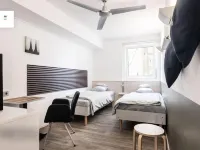 NunoHotel Köln City Hoteles cerca de Estación de metro Weißhausstr.