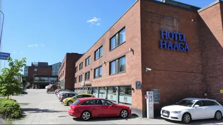 Hotel Haaga Central Park