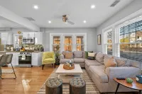 3Br Salem Townhouse Minutes to Downtown