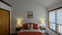Poconos Nest & Nook: A Cozy King & Queen 2BR with a jacuzzi room facing nature - 3-Star