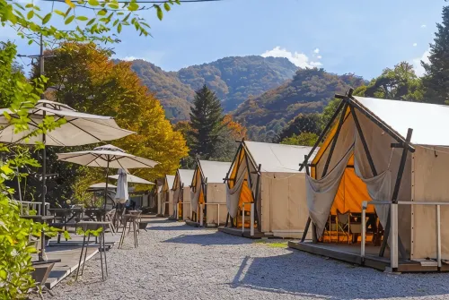 Brousseau Glamping N Caravan - Pools