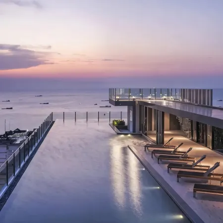 The base central pattaya seaview
