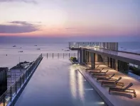 The base central pattaya seaview - Mountain view