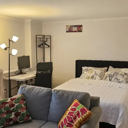 Tilto Executive SuiteCozy Two Bedroom Apartment,4mins drive to Mcallister mall