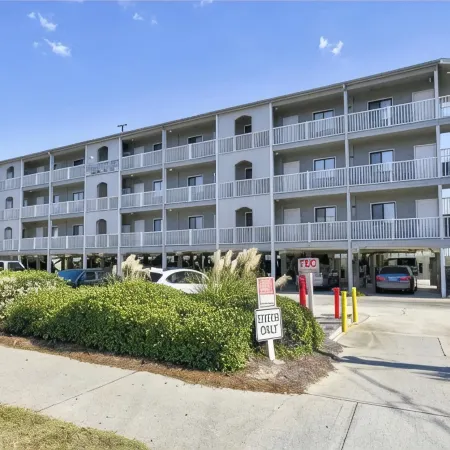 Beachfront Oceanside Condo. Incredible view: Channel Marker