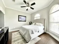 The Spacious Stay in a Tranquil Cul-De-Sac - 4-Star