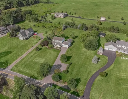 Charming 4-Season Cayuga Lake House near Sheldrake Point!!