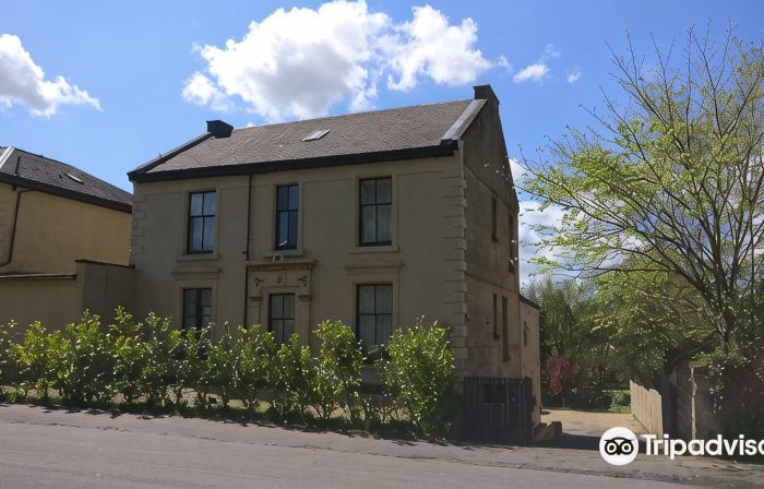 Crosshill House